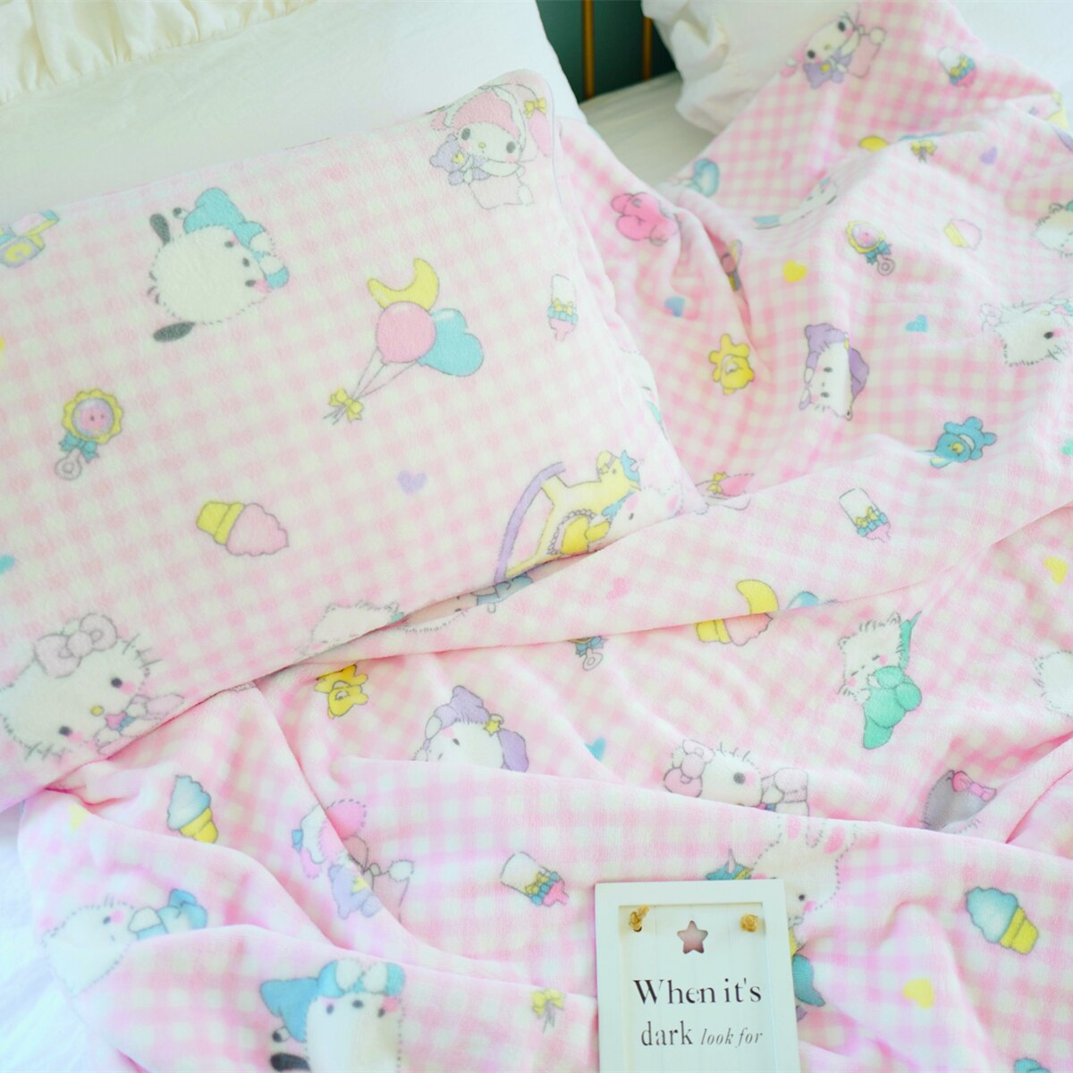 Hello Kitty Flannel Blanket